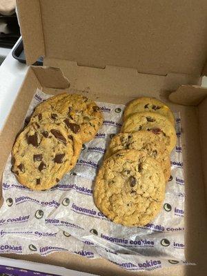 Oatmeal and Oatmeal Raisin Cookie, Chocolate Chunk Cookie, Oatmeal Chocolate Walnut Deluxe Cookie.