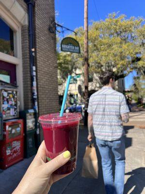 Beet turmeric apple juice