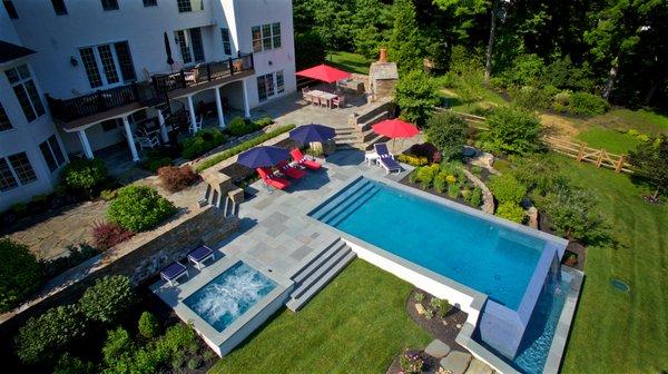 Infinity pool and spa combination.