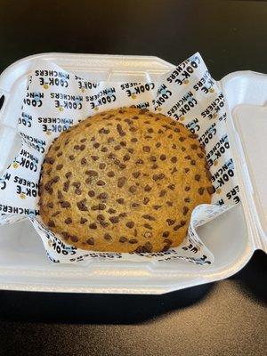 Classic Chocolate chip cookie