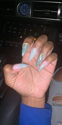 Beautiful Nail Design!