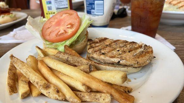 Grilled Chicken Sandwich Lunch