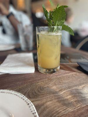 Pineapple mojito