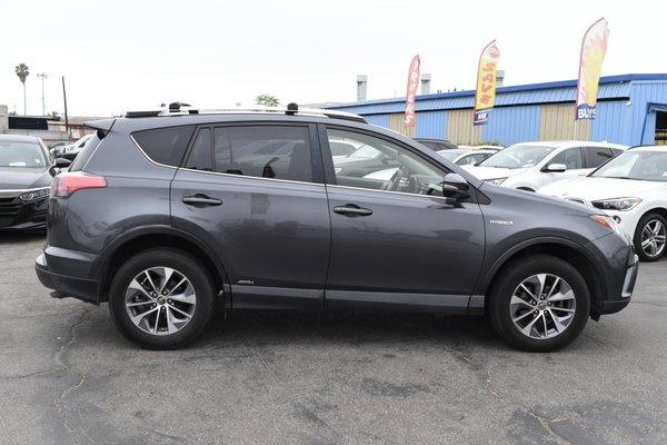 2016 Toyota RAV4 Hybrid 4Dr SUV ready for sale !