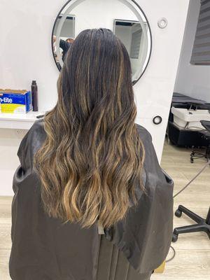 Balayage haircut by Manny