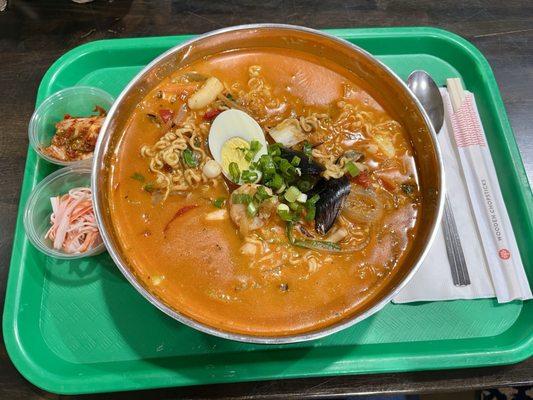 Seafood ramen