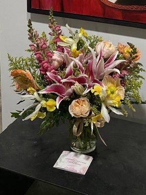 Beautiful congratulations arrangement.