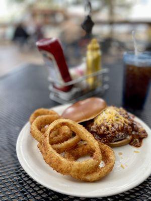 Chili Cheese Burger*