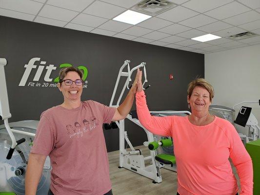 Brittney and Debbie teaming up for a workout.