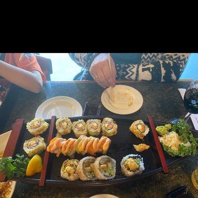 Vegas roll. Yummy roll. Calamari temp.