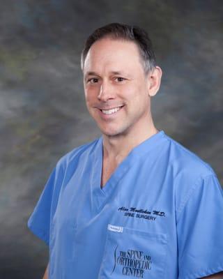 Alan Moelleken, MD- Board Certified Orthopedic Surgeon performing Surgery of the Spine