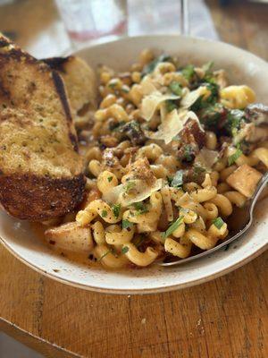 Creamy Calabrese Cavatappi