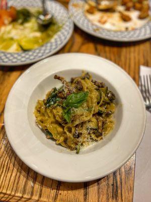 Fresh Pasta, Chanterelle Mushrooms, Zucchini, Sunchoke Cream, Basil, Reggiano