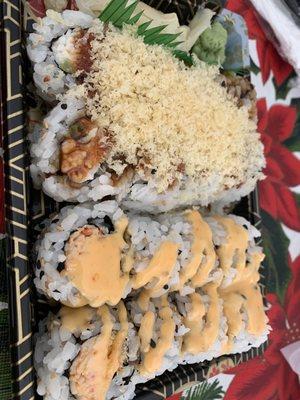 Lunch menu. Crunch roll and spicy crabmeat