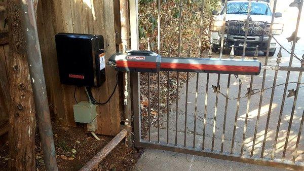 LiftMaster residential gate system