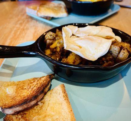 Chorizo bowl with white toast