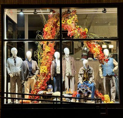 Fall 2023 Window display