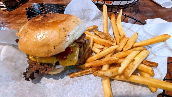 Bacon cheeseburger with natural cut fries