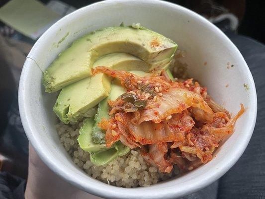 Easy 3, simply delicious quinoa/kimchi/avo