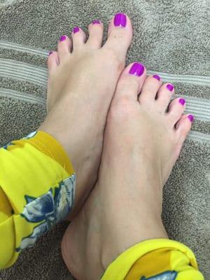 I always come back to this great color. Toes by Moon .