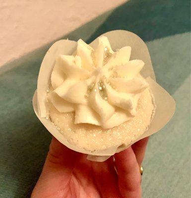 Special NYE champagne cupcake mini