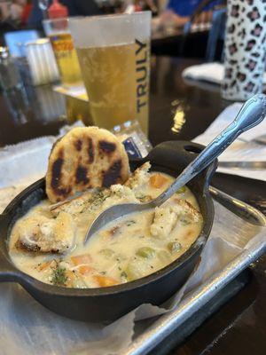 Divine chicken pot pie soup...no more needed