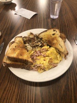 Special #2, Minced Ham, eggs and raisin toast. Yum!