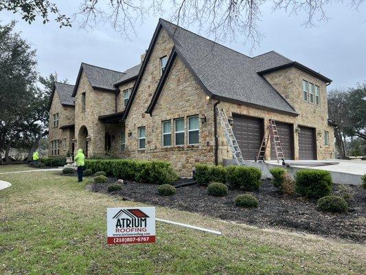 CertainTeed Landmark roofing system. Weatheredwood color