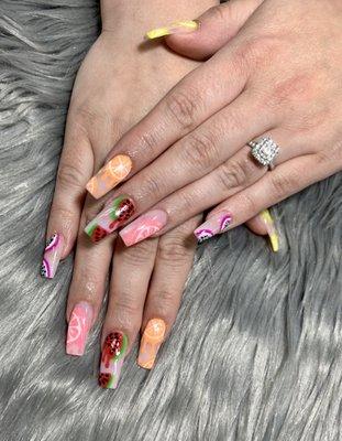 Hand drawn Summer nails by Lysa