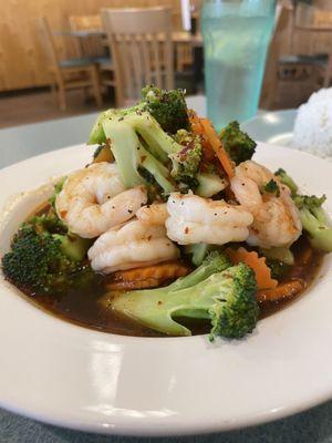 Shrimp and veggies