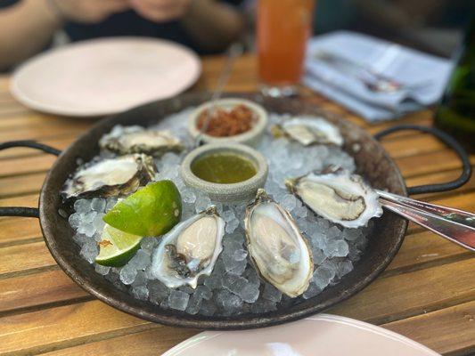 Half dozen Oyster $18