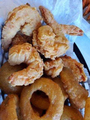 Lunch Special, 6 Fried Shrimp and Onion Rings