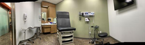 Took a panorama of the patient room while I waited