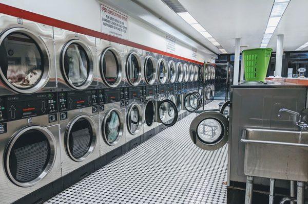 Wash 'N Dry Laundry