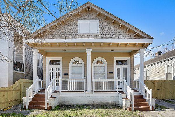 SOLD--Shotgun Double in Midcity!