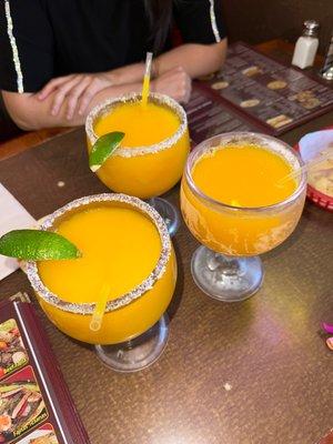 Two mango margaritas for wife and me like always and one orange juice freshly squeezed!