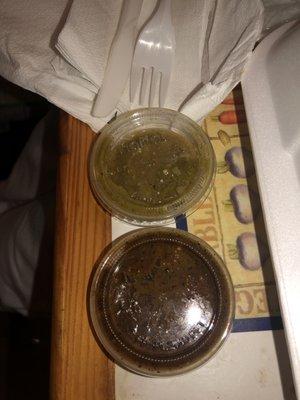 Green and red/chipotle sauce, napkins & utensils