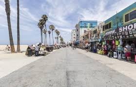 Venice Beach, shopping, restaurants, beach fun