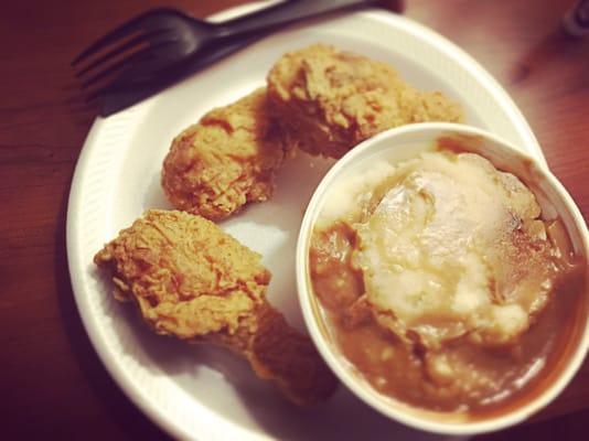 Fried Chicken and mashed potatoes n gravy. #SoulFood #NOLA