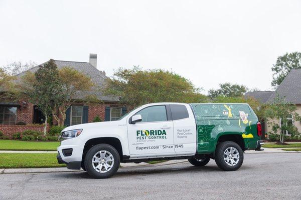 Florida Pest Control’s exterior pest treatments create an invisible barrier around your home, keeping pests outside where they belong. 