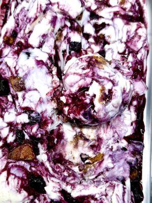 Basil Berry Cheesecake Crumble Ice Cream