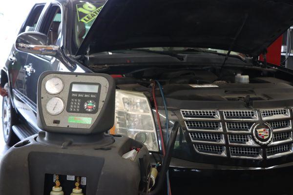 A/C service using R134a freon on a 2010 Cadillac Escalade. We service R1234YF vehicles too!