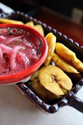 Tostones and home made garlic sauce