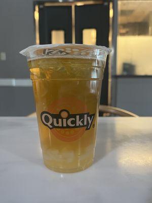 Lychee green tea with lychee jelly