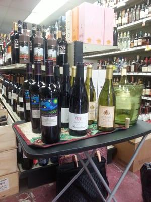 What do Sancerre, organic French wine and Alexander Valley Zin have in common? There here with me to taste... drink with me