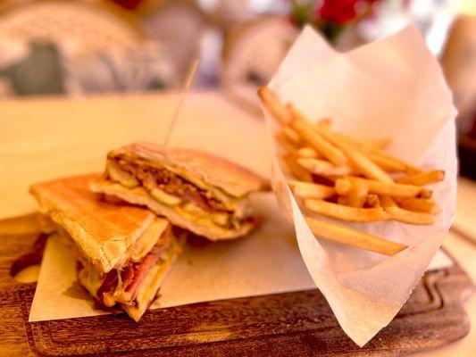 Cuban sandwich