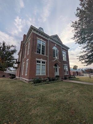 Paragould Regional Chamber of Commerce (formerly the Greene County Courthouse)