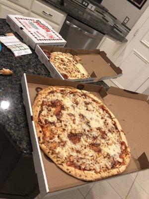 Buffalo chicken and cheese bread