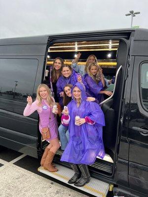 Ally Limo