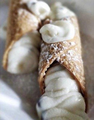 Cannolis